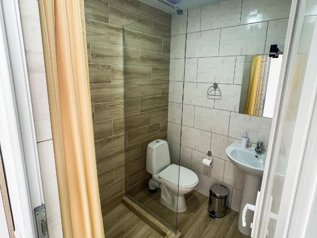 Міні-Готель Turin З Басейном На Кароліно-Бугазі Dış mekan fotoğraf